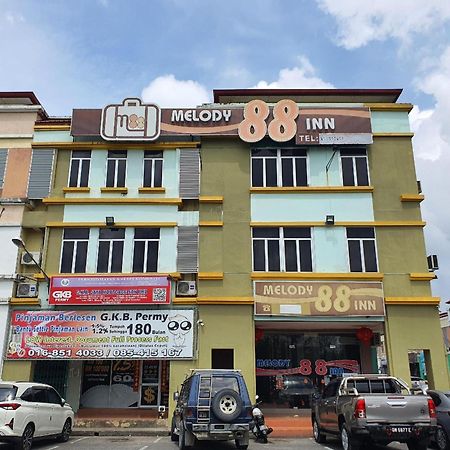 Oyo 90964 Melody 88 Inn Miri Exterior photo