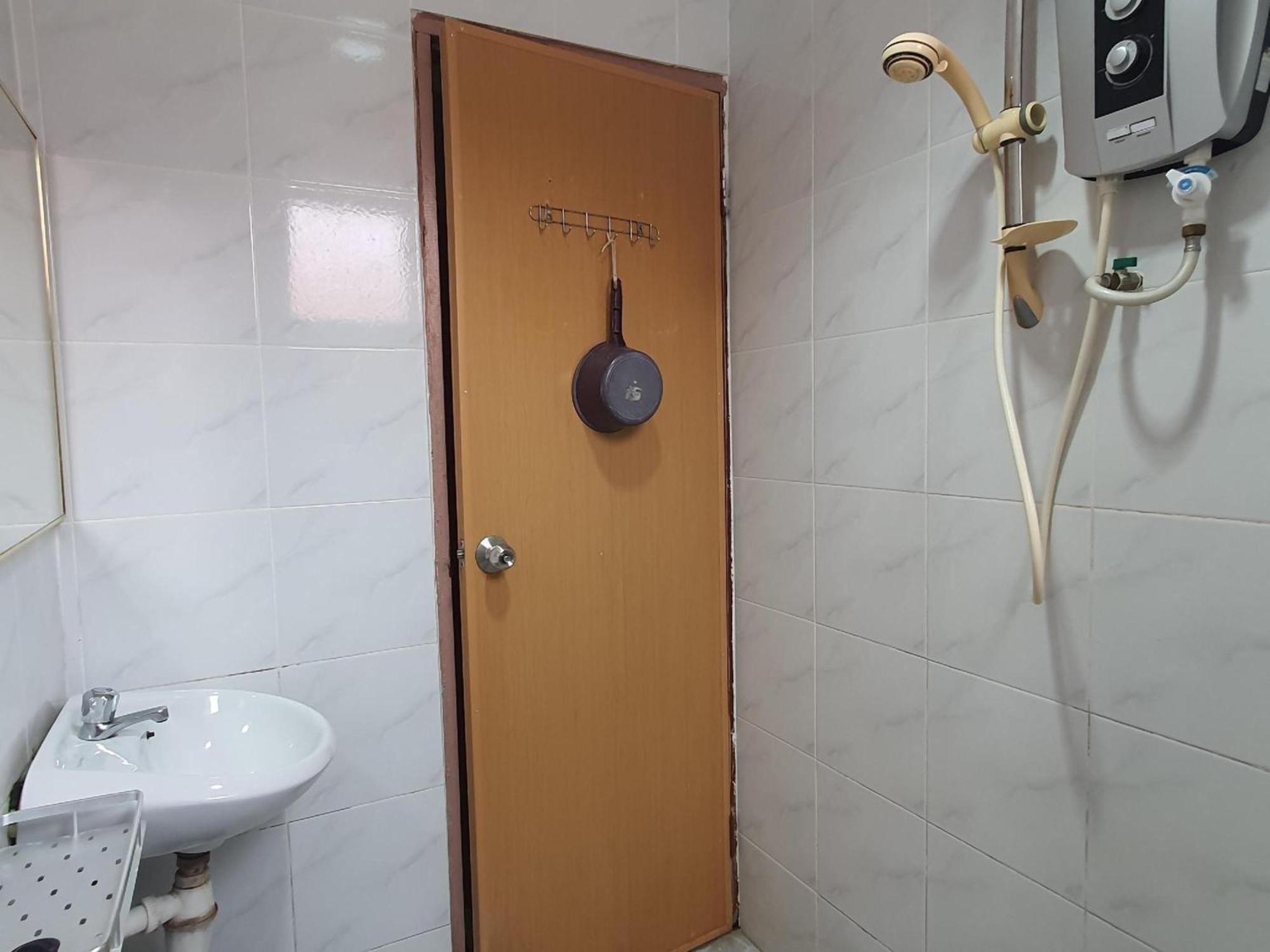 Oyo 90964 Melody 88 Inn Miri Exterior photo